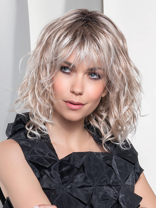 Perla in Beige Pastel Shaded 101.27.60 | Pearl platinum blonde mixed with light reddish brown and pure white with Light shaded roots