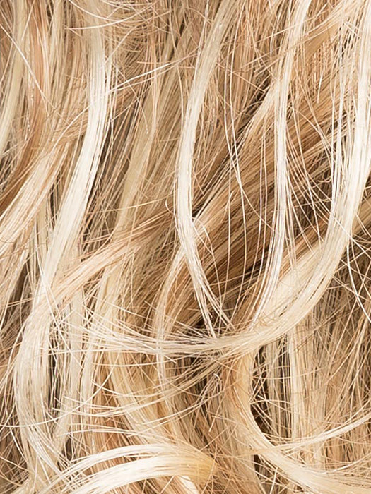 Champagne Rooted 22.26.25 | Light Neutral Blonde and Light/Lightest Golden Blonde Blend and Shaded Roots