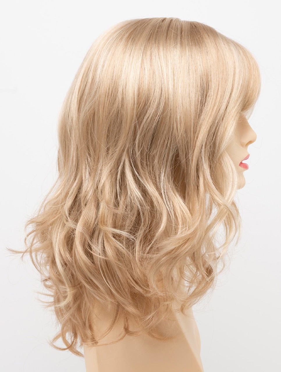 Medium Blonde | 26/23 | Sandy Blonde