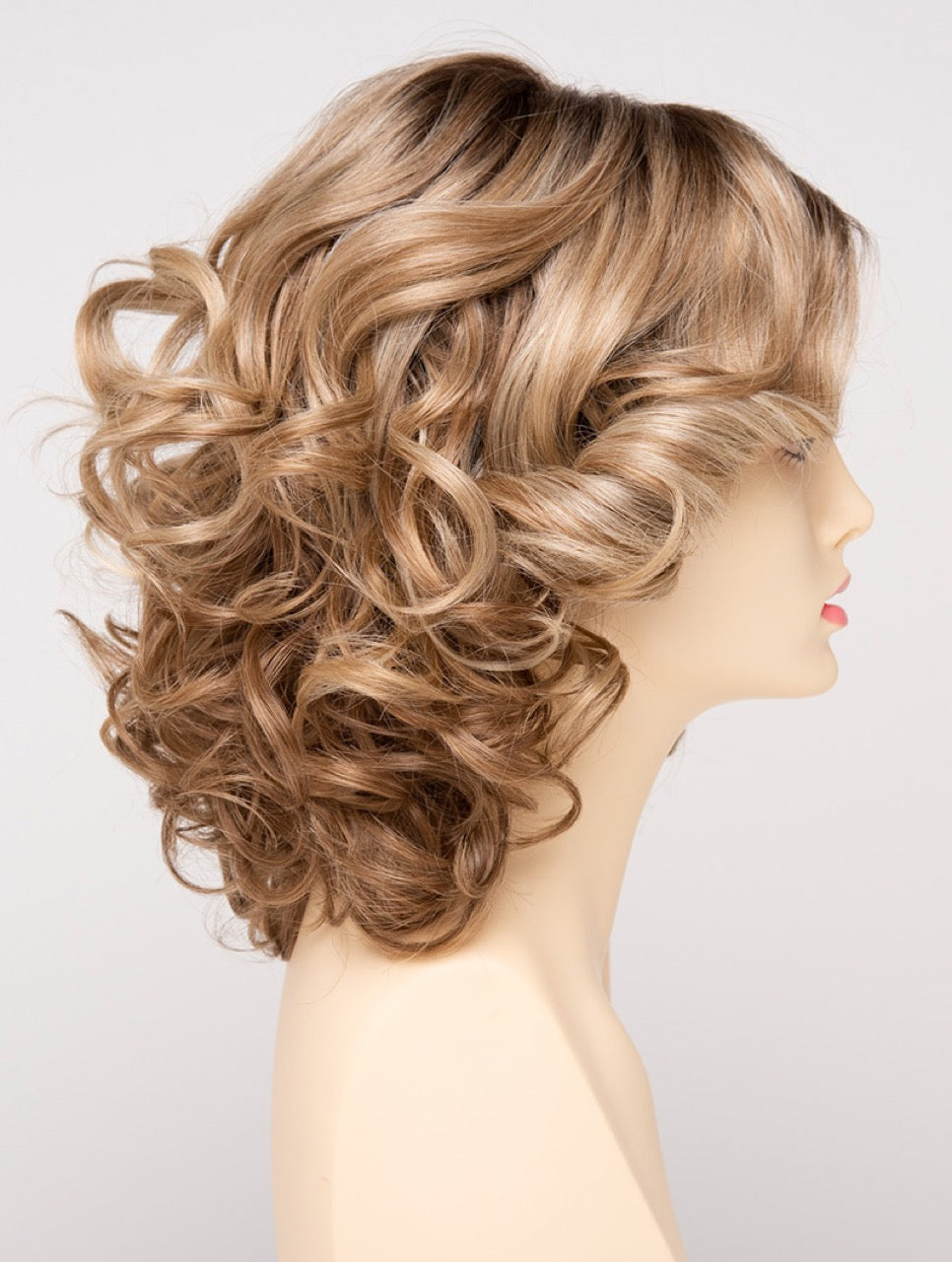 Sparkling Champagne | 26/23/14 R8 | Rooted Neutral Light Blonde