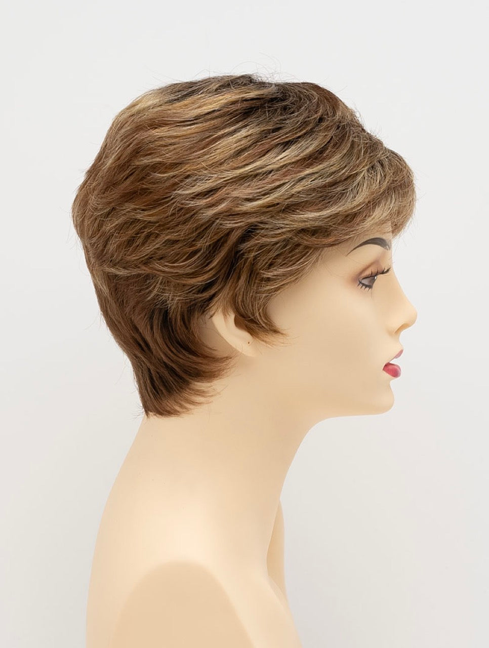 Golden Nutmeg | 27/26/23 R8 | 3-Tone blend of a Cinnamon Brown Base, Chocolate, Brown Roots, and Golden Blonde highlights