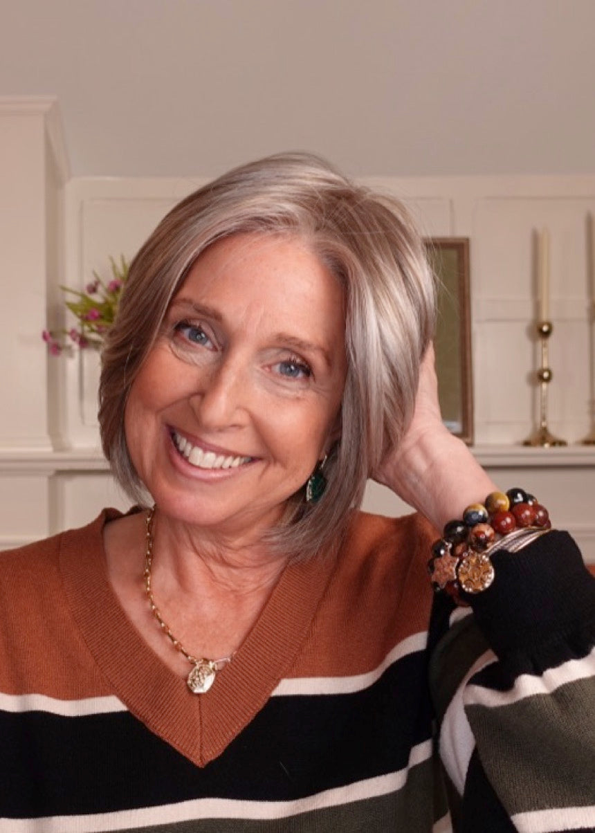 Frannie wearing Ava in 101F48T Martini