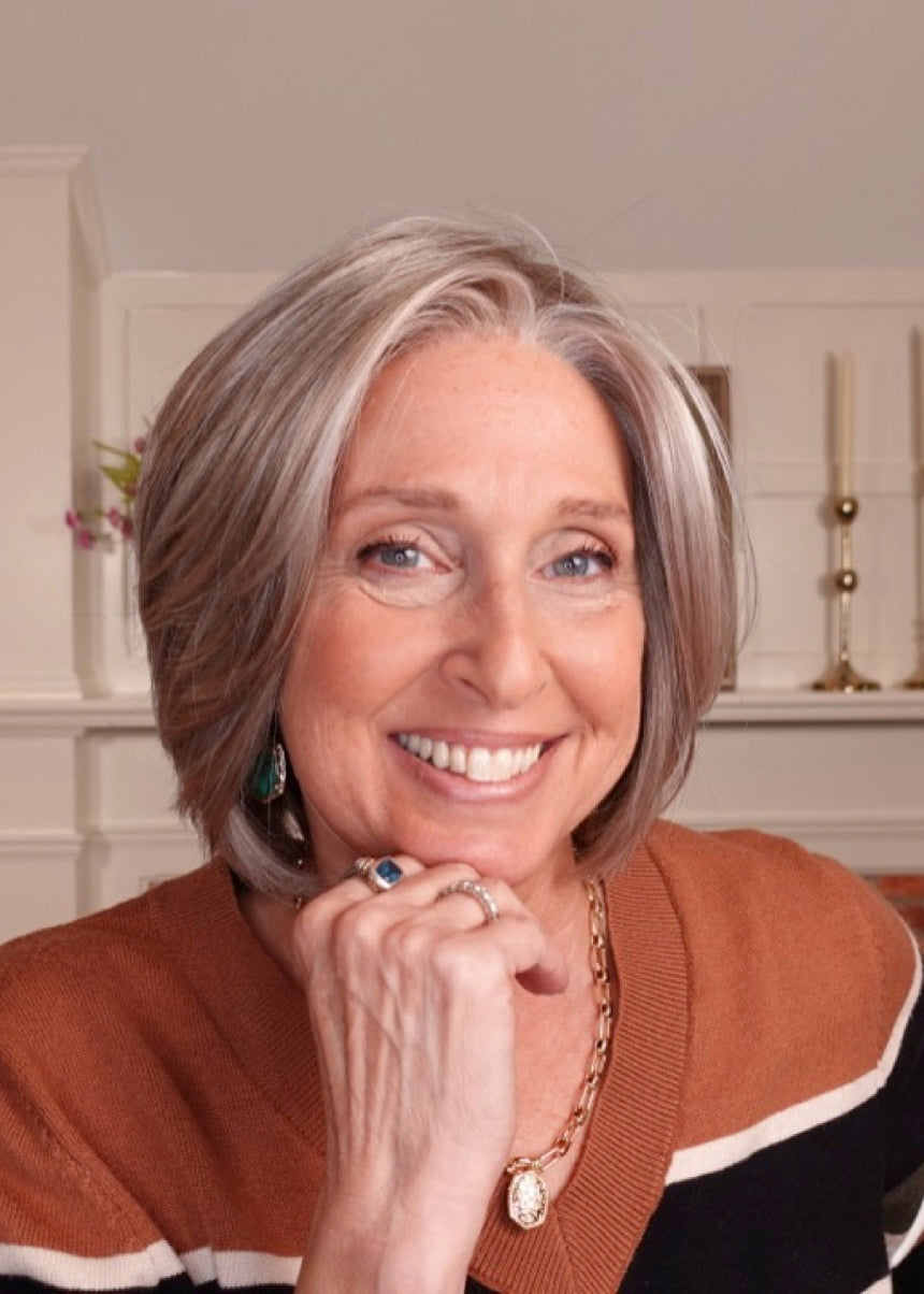 Frannie wearing Ava in 101F48T Martini