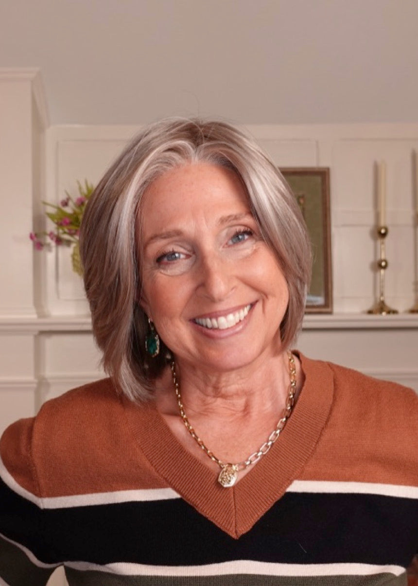 Frannie wearing Ava in 101F48T Martini