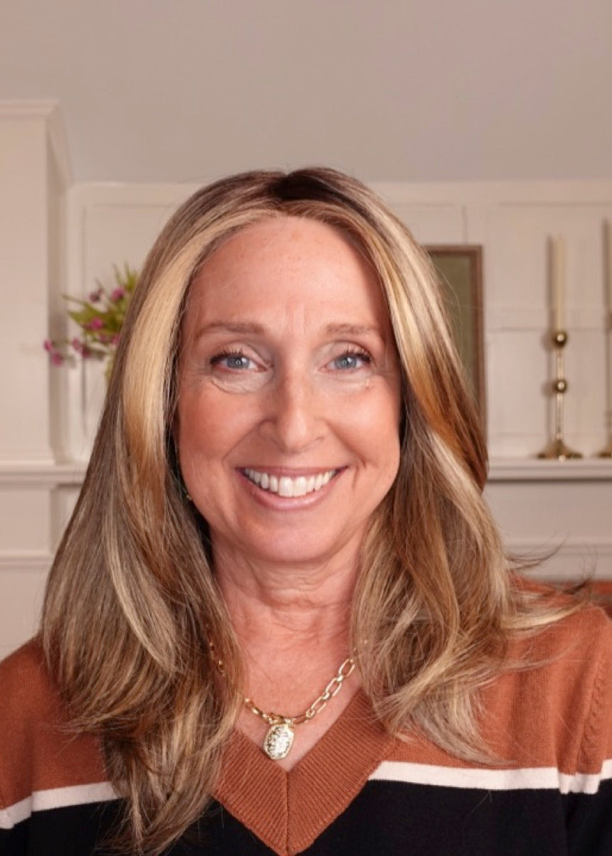 Frannie wearing Jillian in 24BT18S8 Shaded Mocha