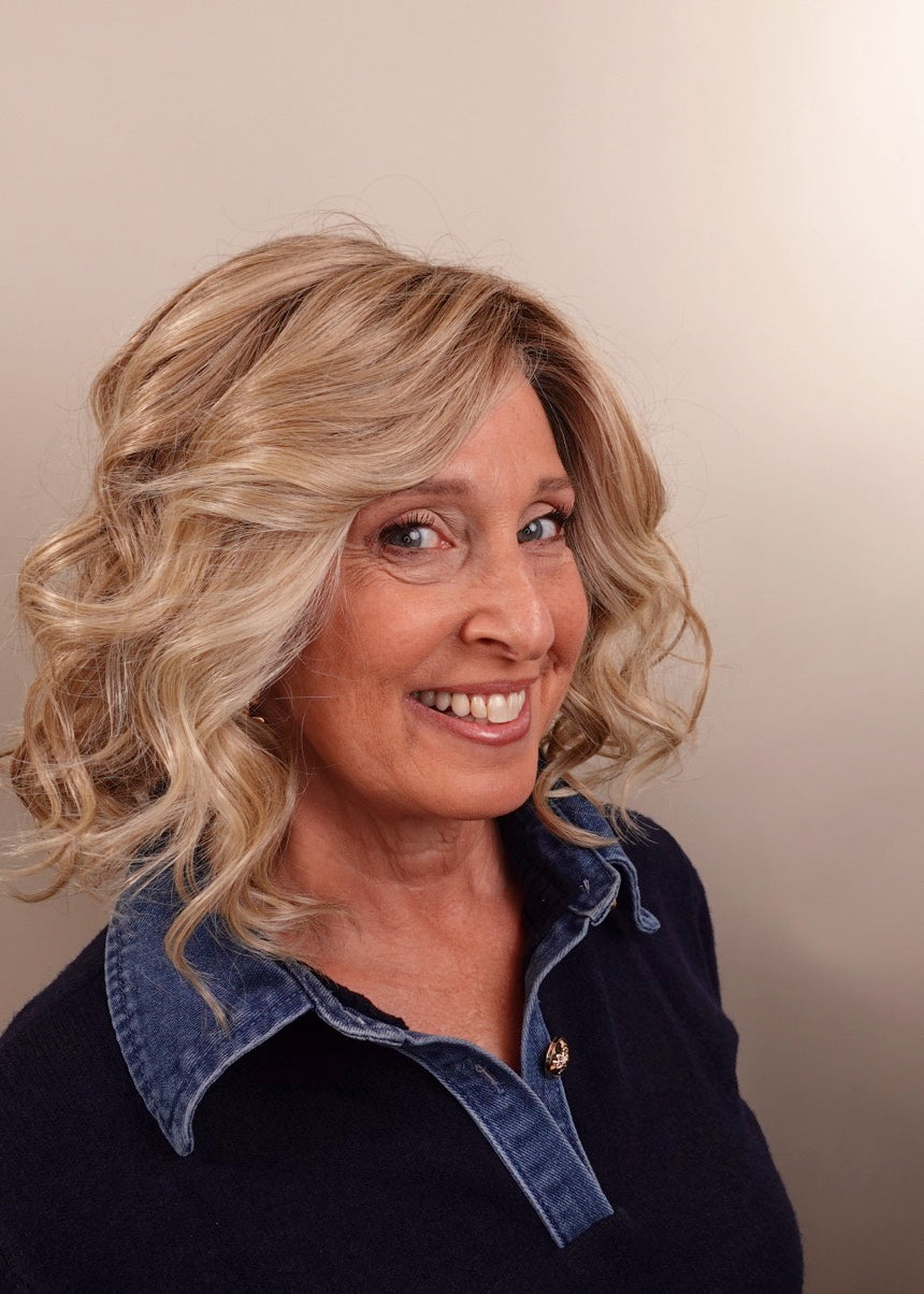 Frannie wearing Lacy Lite in 22F16S8 Venice Blonde