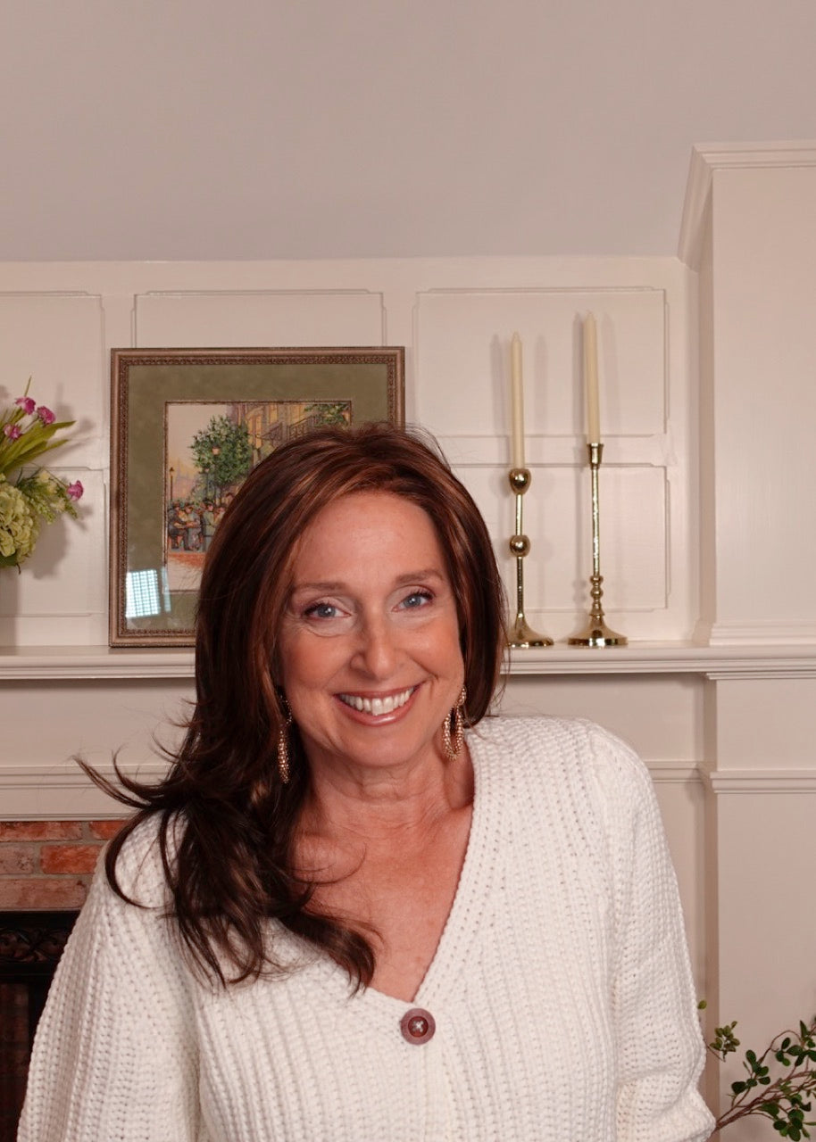 Frannie wearing Miranda Lite in FS6/30/27 Toffee Truffle