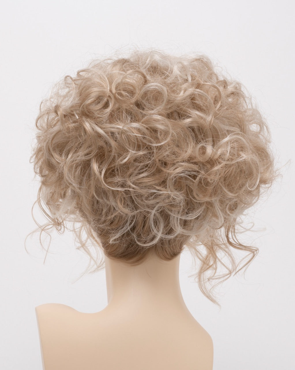 Kelsey in Light Blonde