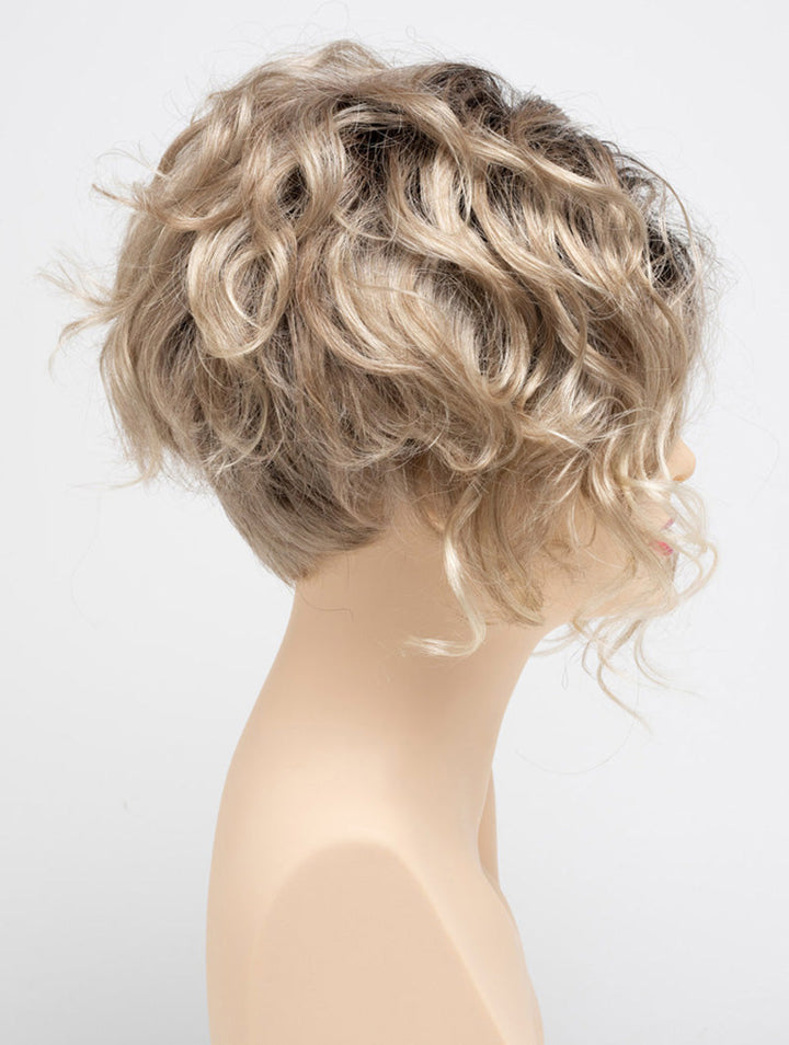 Champagne Shadow | 14/613 R8 | Rooted Pale Golden Blonde