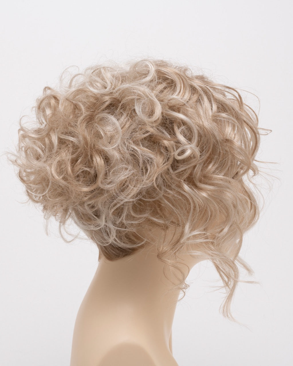 Kelsey in Light Blonde