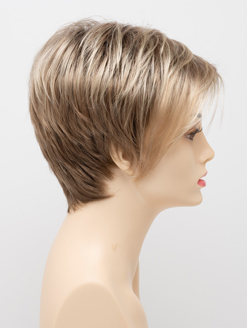 Sparkling Champagne | 26/23/14 R8 | Rooted Neutral Light Blonde