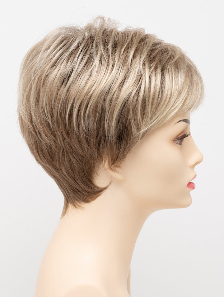 Sparkling Champagne | 26/23/14 R8 | Rooted Neutral Light Blonde