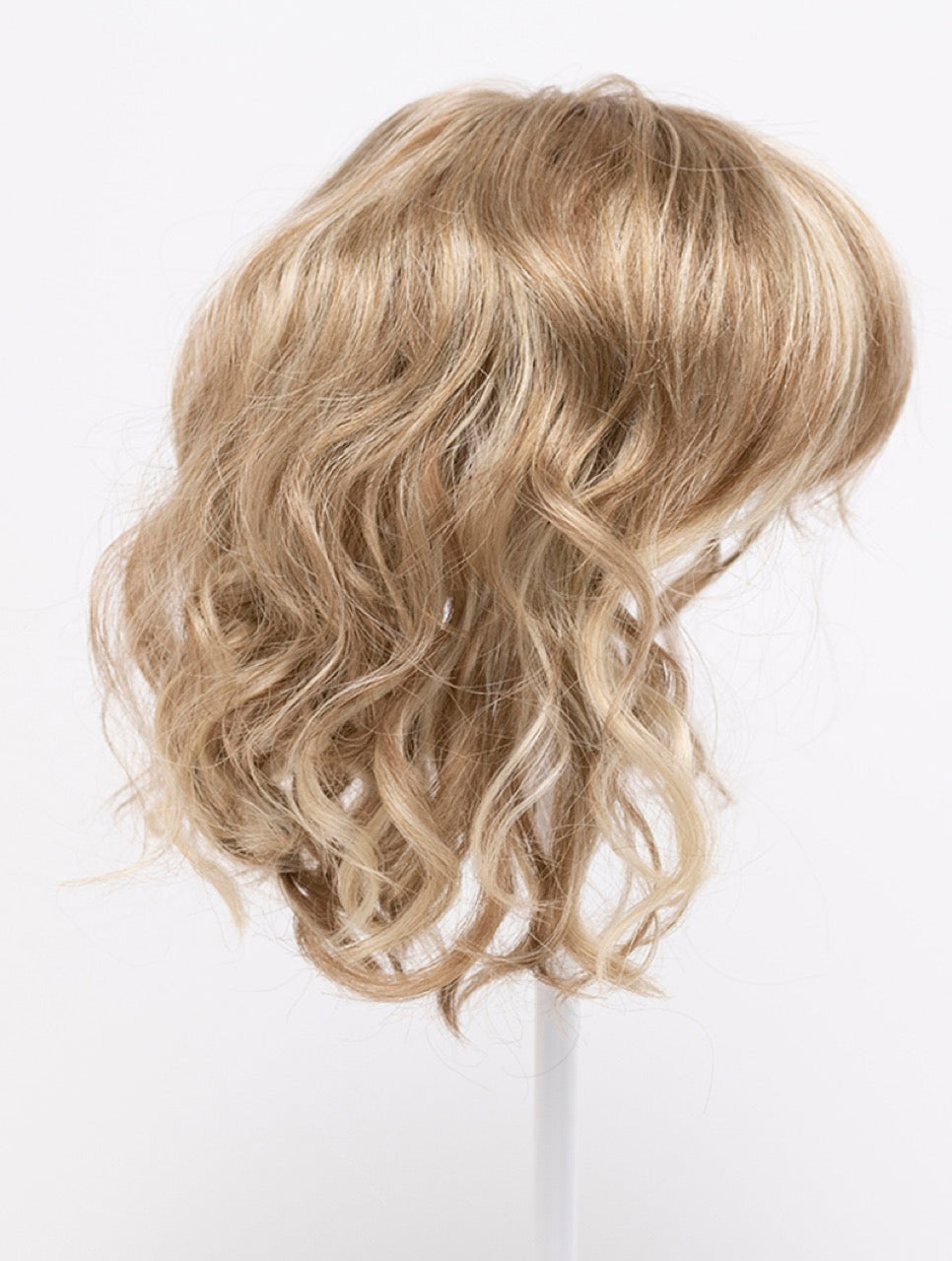 Dark Blonde | 16/23 | Neutral Dark Blonde with Highlights