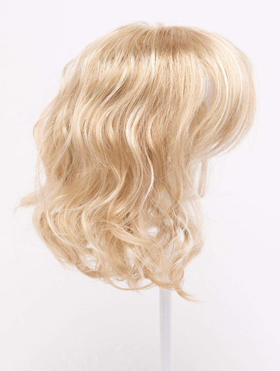 Medium Blonde | 26/23 | Sandy Blonde