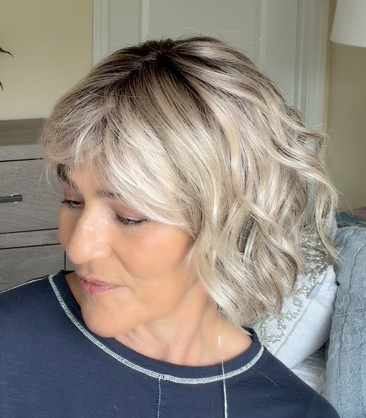 Marlene wearing Trend in 36/25/23/R6 Moon Dust