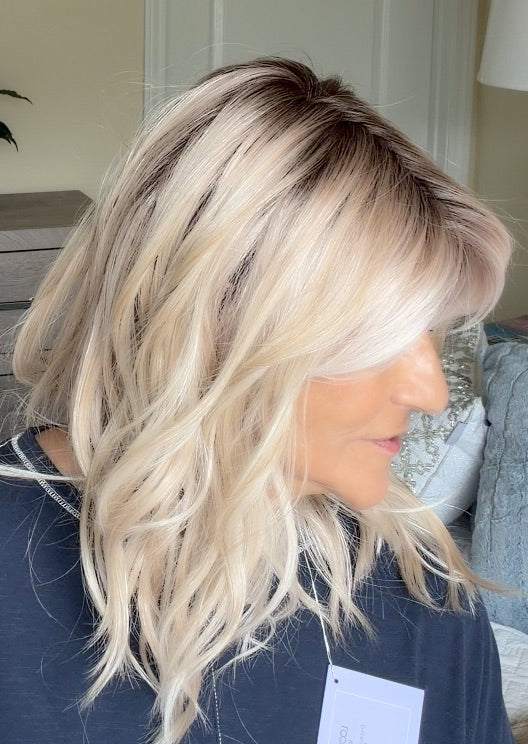 Marlene wearing Beach Wave Magic in EL14/1001/R8 Sand & Sun Lighted