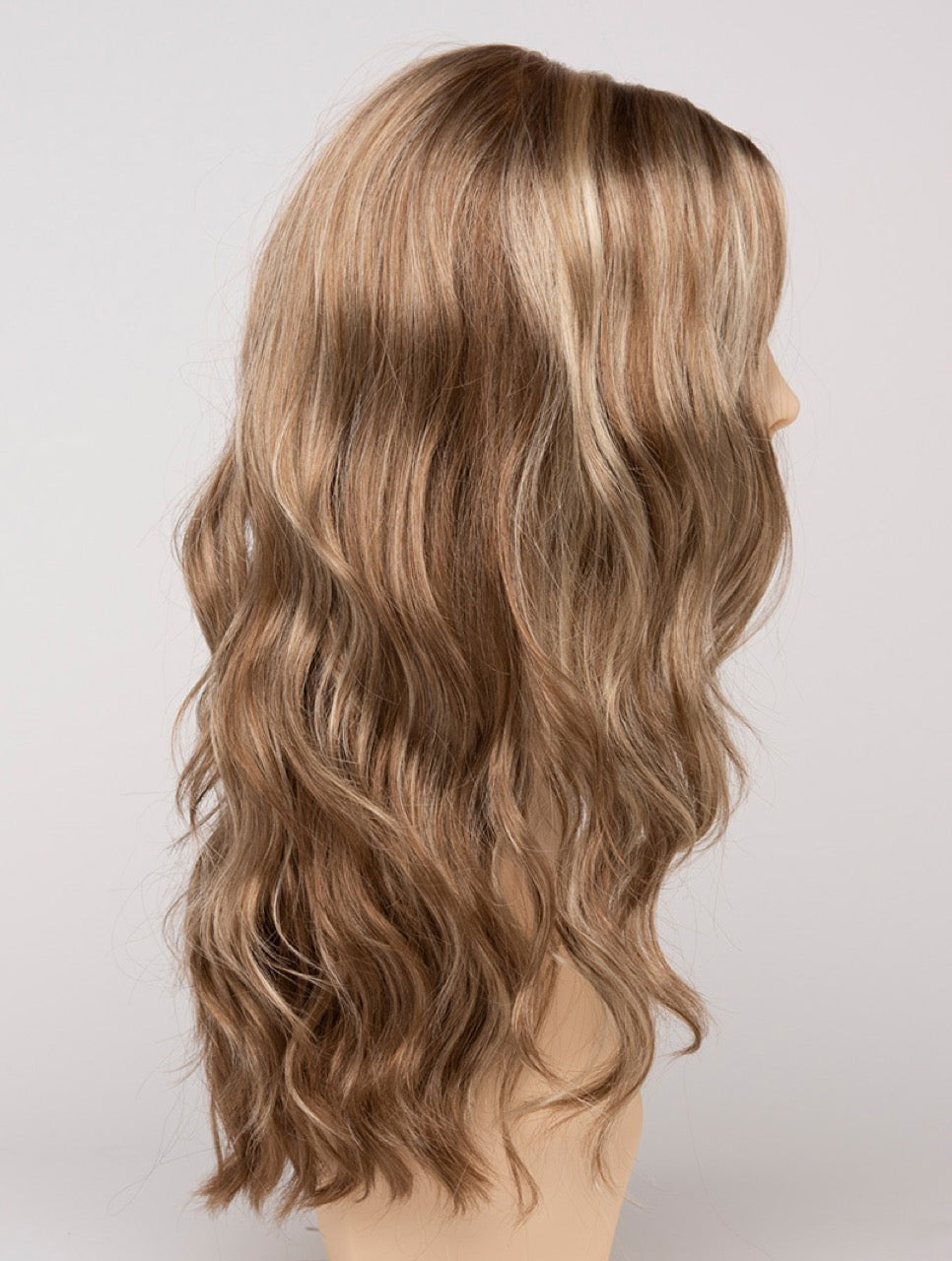 Dark Blonde | 16/23 | Neutral Dark Blonde with Highlights