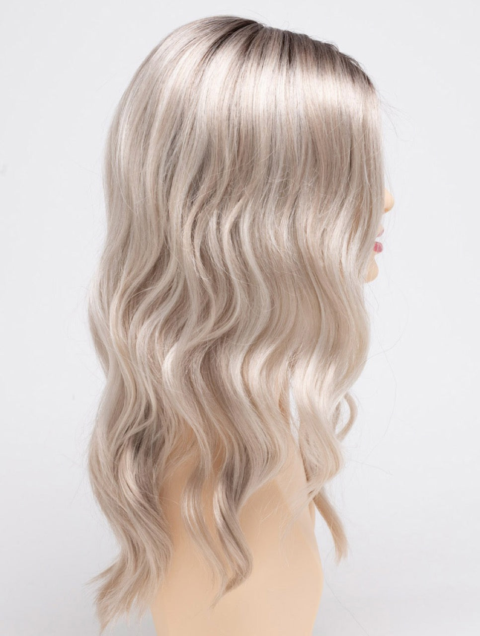 Platinum Shadow | 613 R8 | Rooted Pale Platinum Blonde