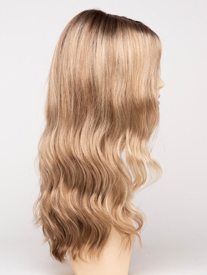 Sparkling Champagne | 26/23/14 R8 | Rooted Neutral Light Blonde