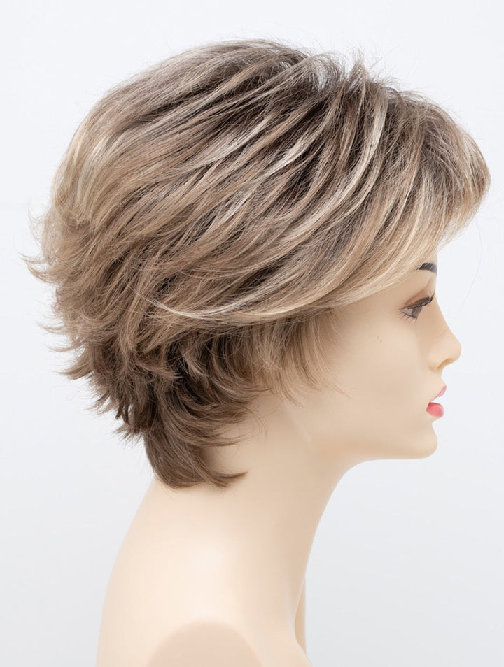 Sparkling Champagne | 26/23/14 R8 | Rooted Neutral Light Blonde