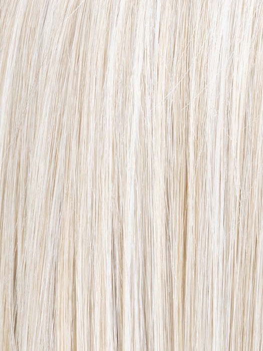 Light Champagne Mix 25.101.23 | Pearl Platinum Blended With Light Strawberry Blonde And Lightest Golden Blonde With Shaded Roots