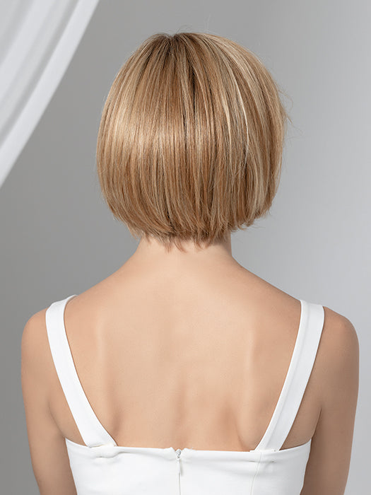 Mood Deluxe In Light Bernstein Rooted 20.27.27 | Light Strawberry Blonde And Dark Strawberry Blonde With Light Golden Blonde Blend And Shaded Roots