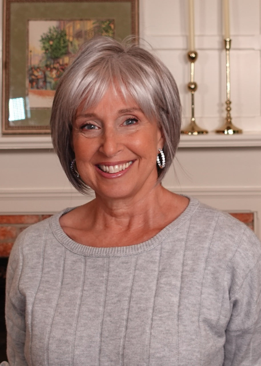 Frannie wearing Meadow in Silver Stone