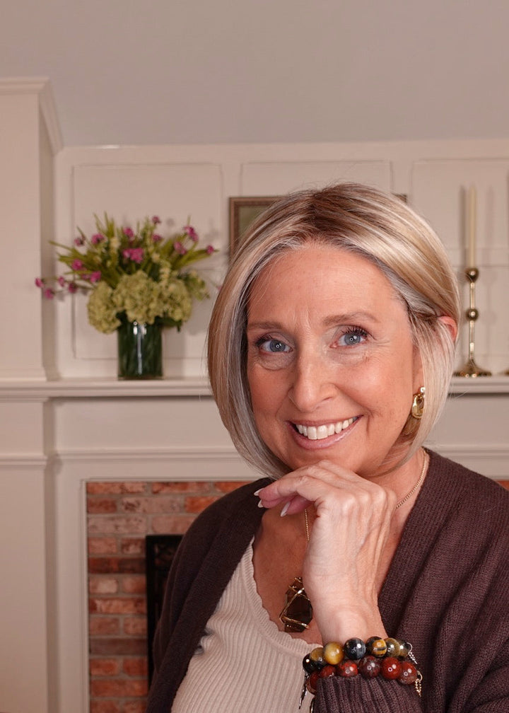 Frannie wearing Ayumi in Sandy Cream Blond-R