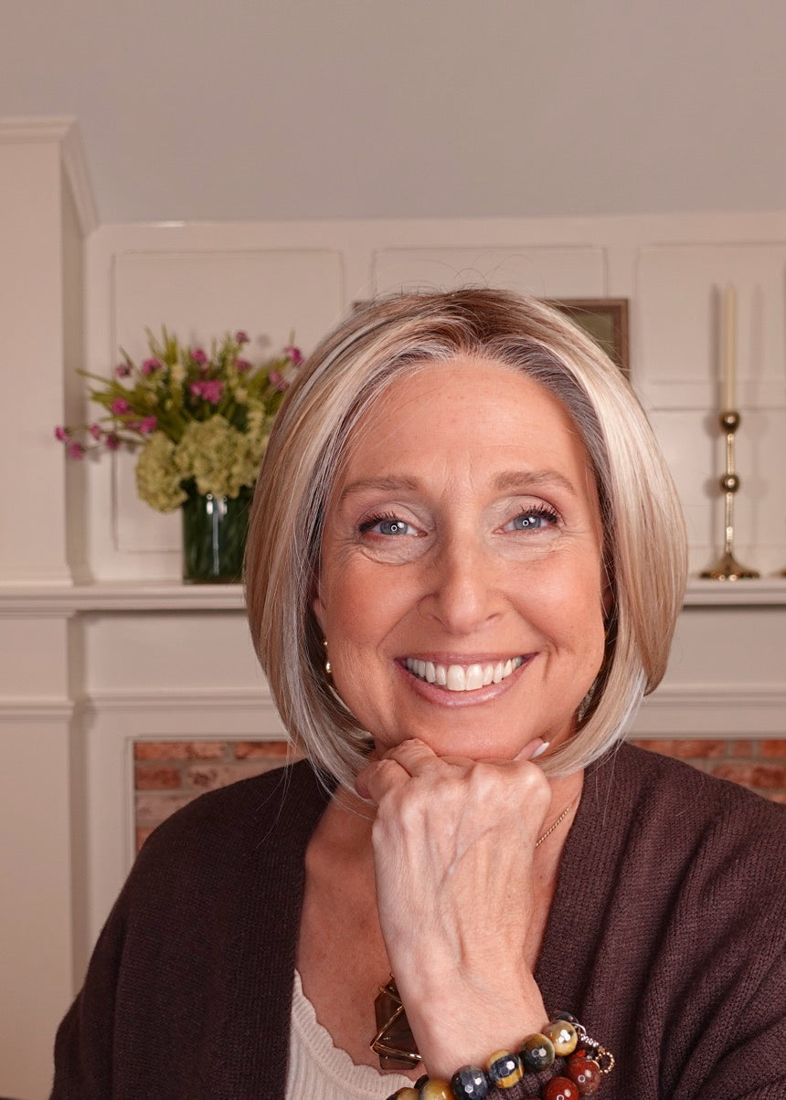 Frannie wearing Ayumi in Sandy Cream Blond-R