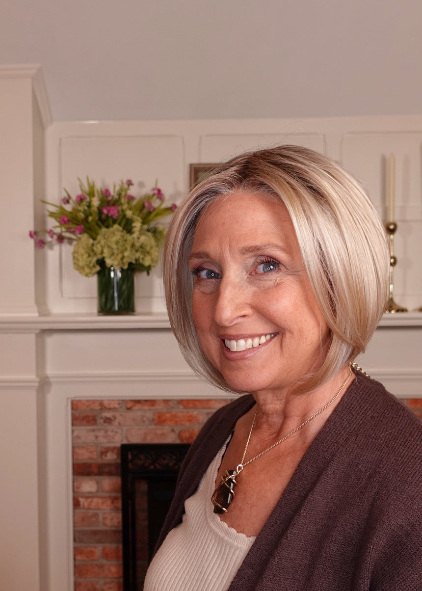 Frannie wearing Ayumi in Sandy Cream Blond-R