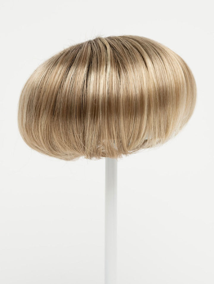 Sparkling Champagne | 26/23/14 R8 | Rooted Neutral Light Blonde