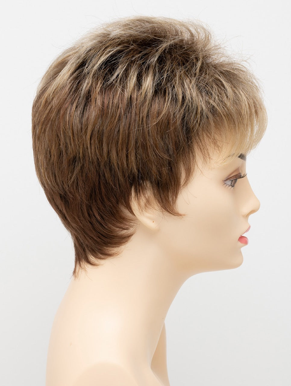 Golden Nutmeg | 27/26/23 R8 | 3-Tone blend of a Cinnamon Brown Base, Chocolate, Brown Roots, and Golden Blonde highlights