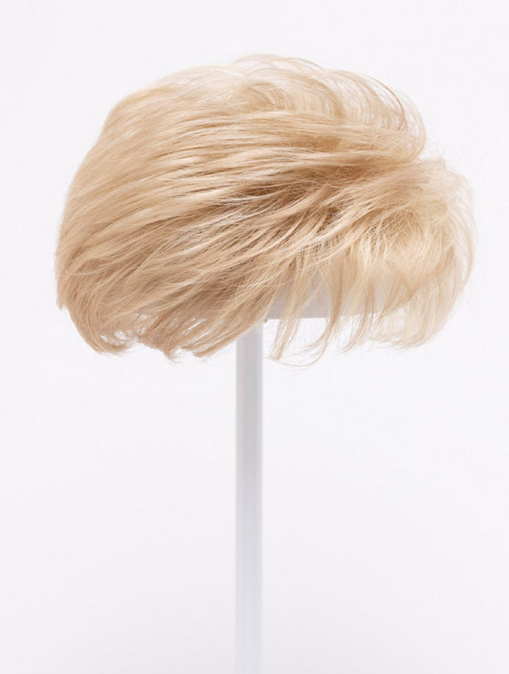 Medium Blonde | 26/23 | Sandy Blonde