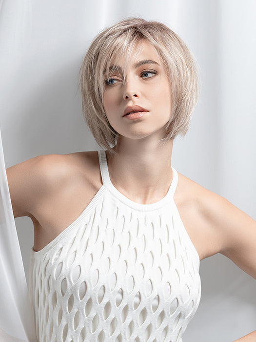 Pearl Blonde Rooted 101.14.16 | Pearl Platinum, Medium Ash Blonde And Medium Blonde Blend With Shaded Roots