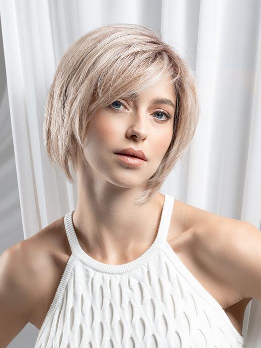 Pearl Blonde Rooted 101.14.16 | Pearl Platinum, Medium Ash Blonde And Medium Blonde Blend With Shaded Roots