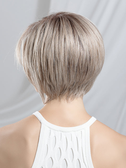 Pearl Blonde Rooted 101.14.16 | Pearl Platinum, Medium Ash Blonde And Medium Blonde Blend With Shaded Roots