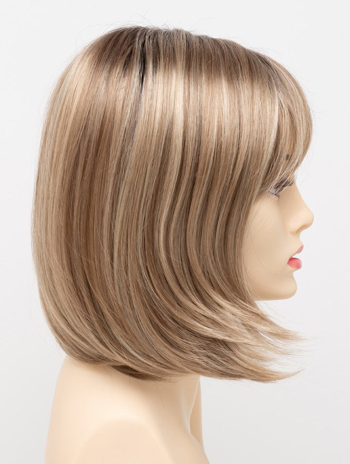 Sparkling Champagne | 26/23/14 R8 | Rooted Neutral Light Blonde