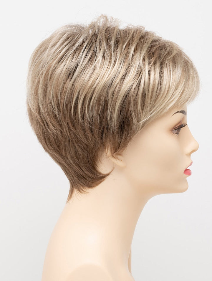 Sparkling Champagne | 26/23/14 R8 | Rooted Neutral Light Blonde
