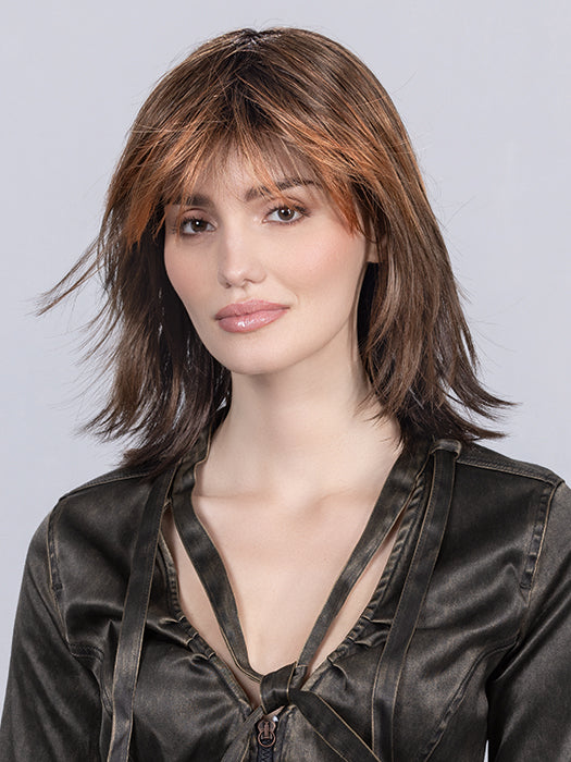 Hot Hazelnut Rooted 28.830.6 | Light Copper Red And Medium Brown Blended With Light Auburn And Dark Brown With Shaded Roots