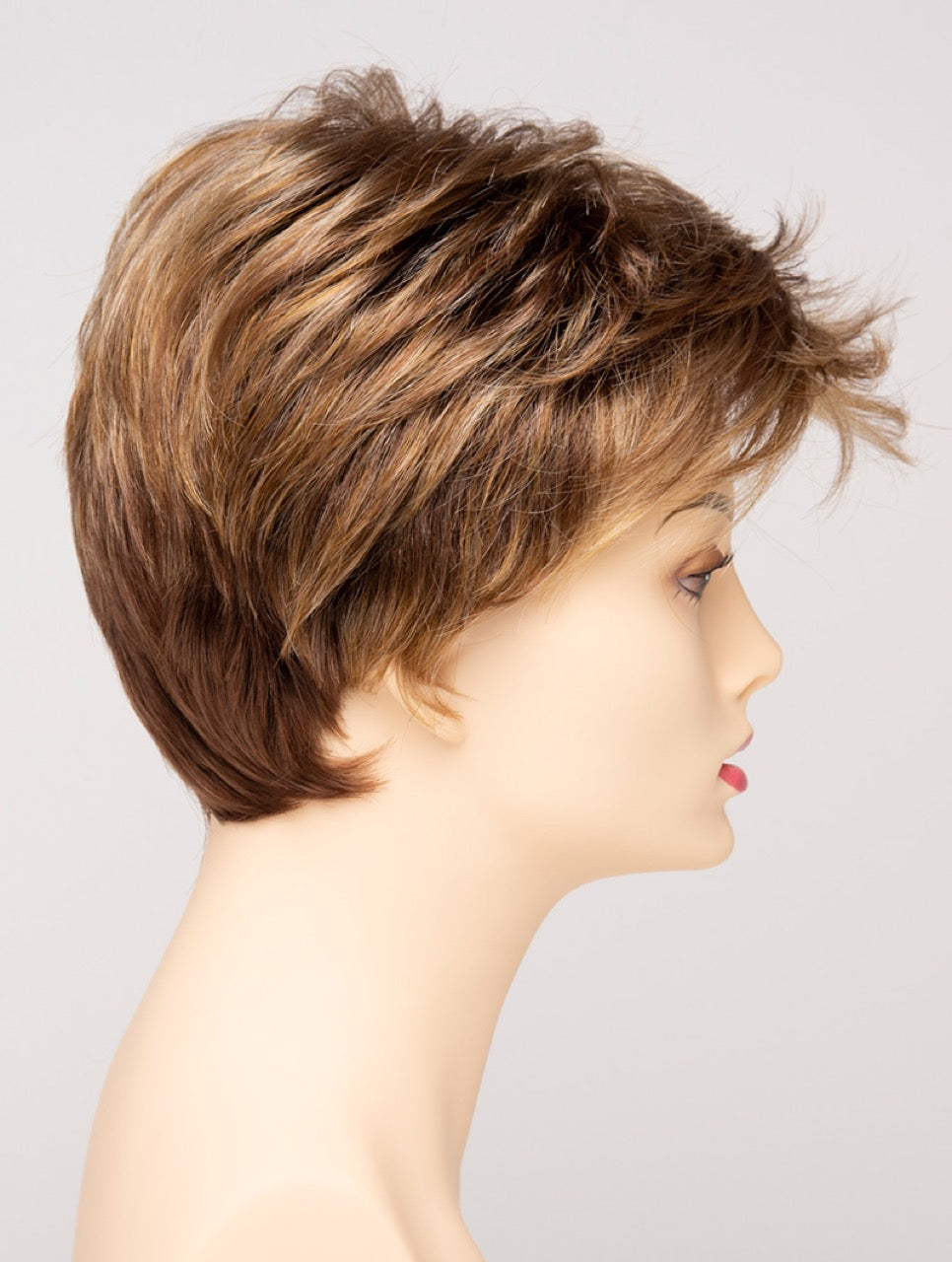 Golden Nutmeg | 27/26/23 R8 | 3-Tone blend of a Cinnamon Brown Base, Chocolate, Brown Roots, and Golden Blonde highlights