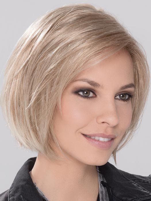 Champagne Rooted 22.25.16 | Light Beige Blonde, Medium Honey Blonde, and Platinum Blonde blend with Dark Roots