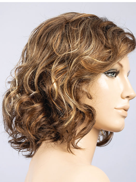 Nut Multi Shaded 830.26.27 | Medium Brown base with Light Golden Blonde highlights and Light Auburn lowlights