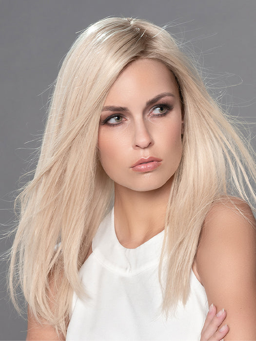 Zora in Light Champagne Rooted 19.22 | Platinum Blonde, Light Golden Blonde, Light Ash Blonde Blend, and Dark Roots