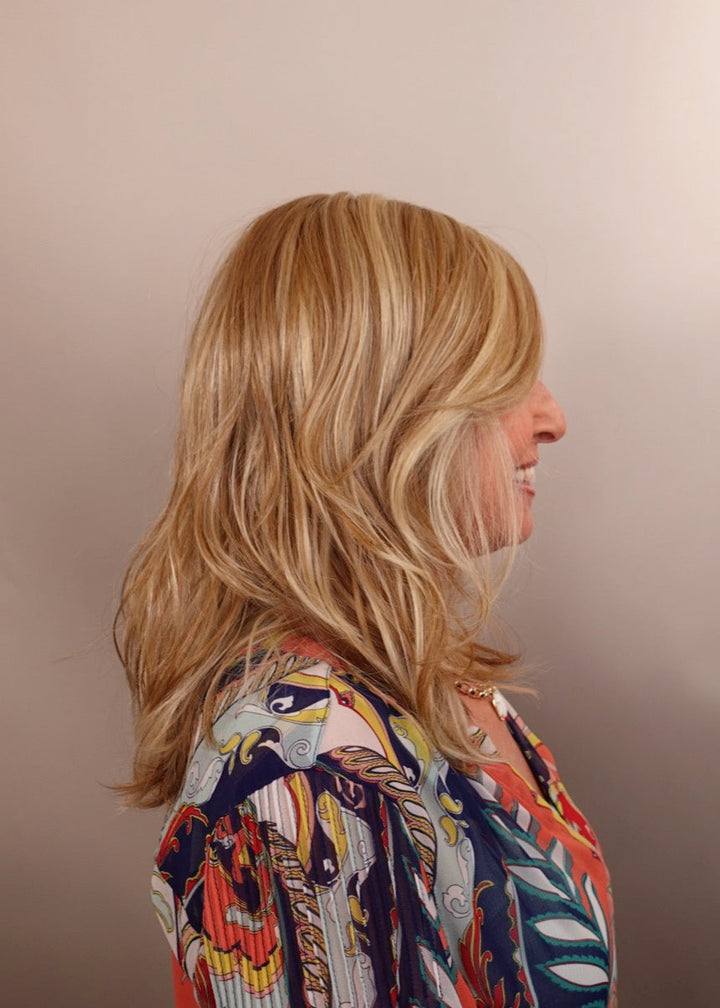 Frannie wearing Dazzling Wavez in Creamy Toffee