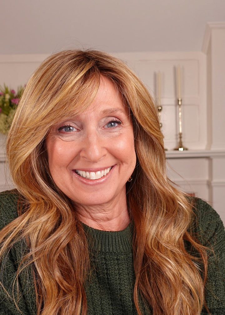 Frannie wearing Posh Wavez in Bronzed Honey-R