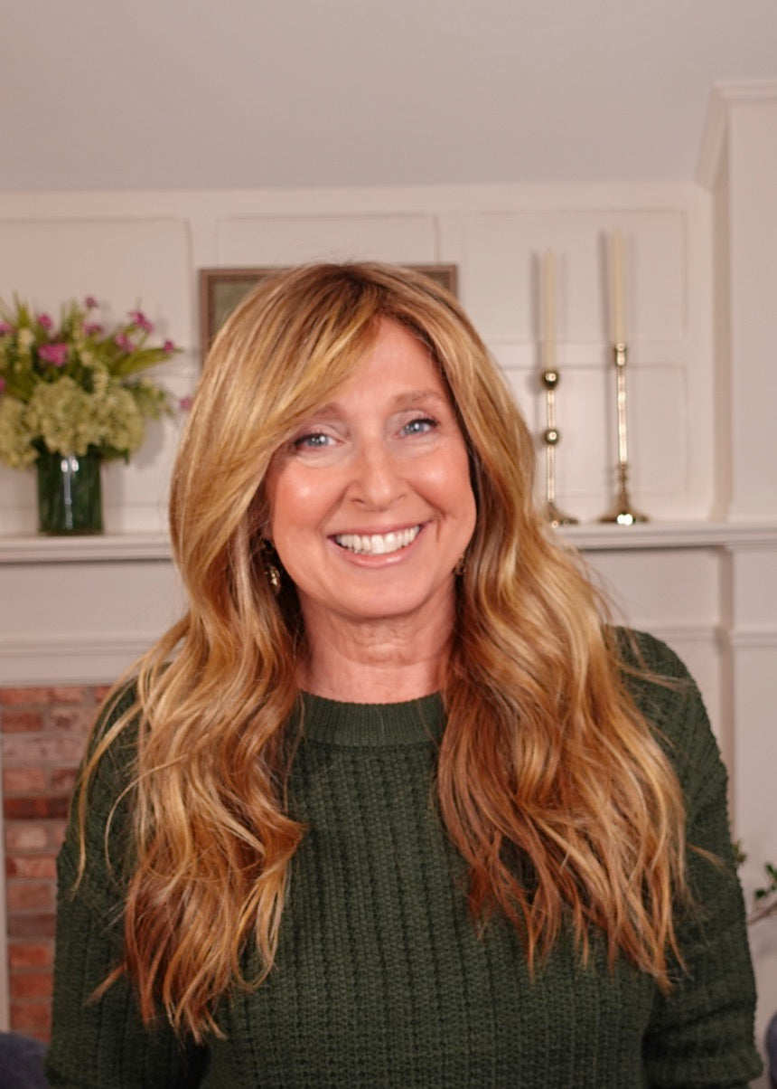 Frannie wearing Posh Wavez in Bronzed Honey-R