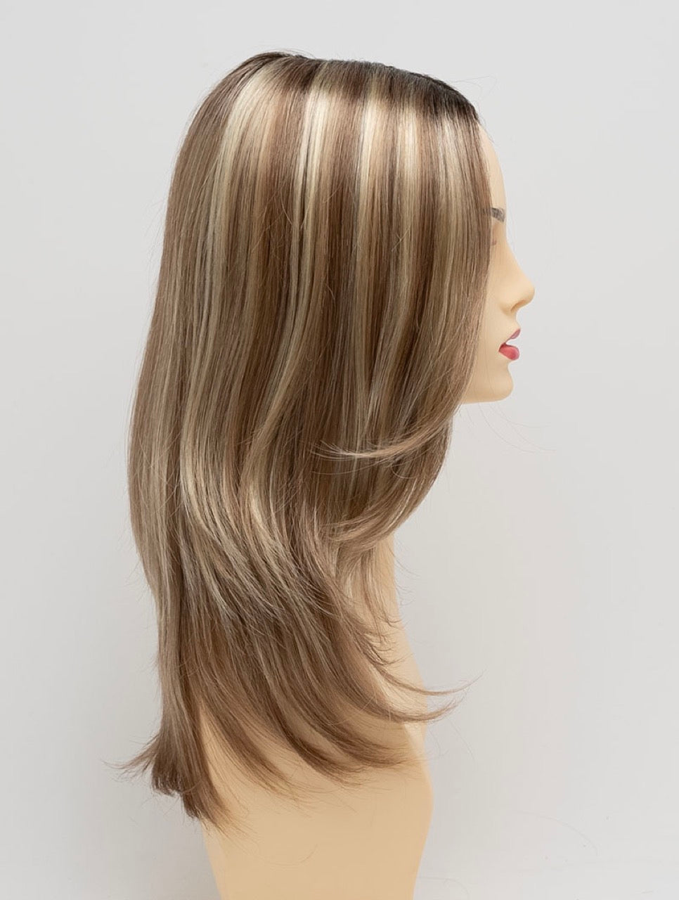 Sparkling Champagne | 26/23/14 R8 | Rooted Neutral Light Blonde
