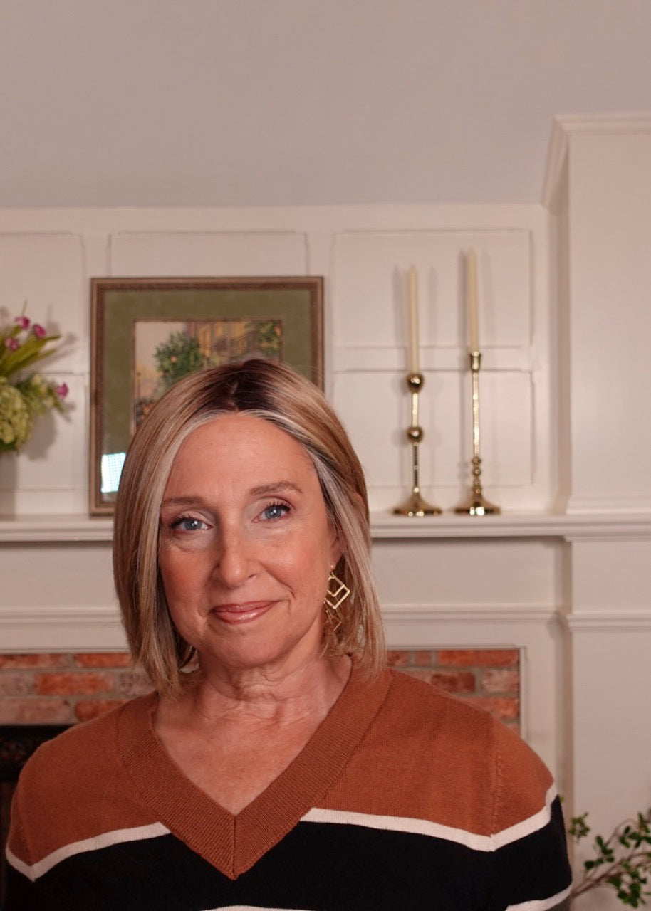 Frannie wearing Straight Up With a Twist Elite in RL14/22SS Shaded Wheat