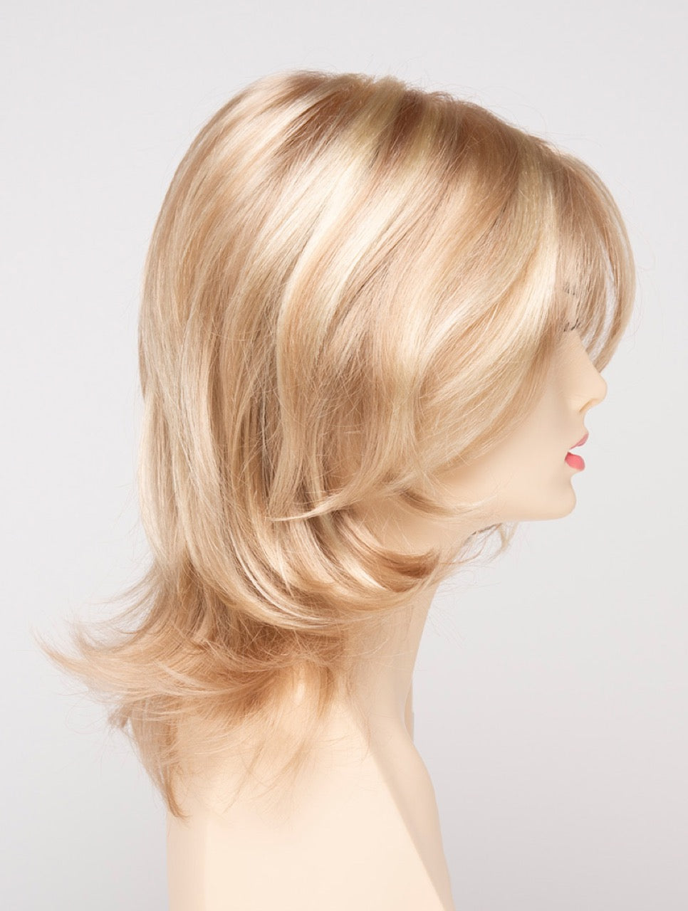 Medium Blonde | 26/23 | Sandy Blonde