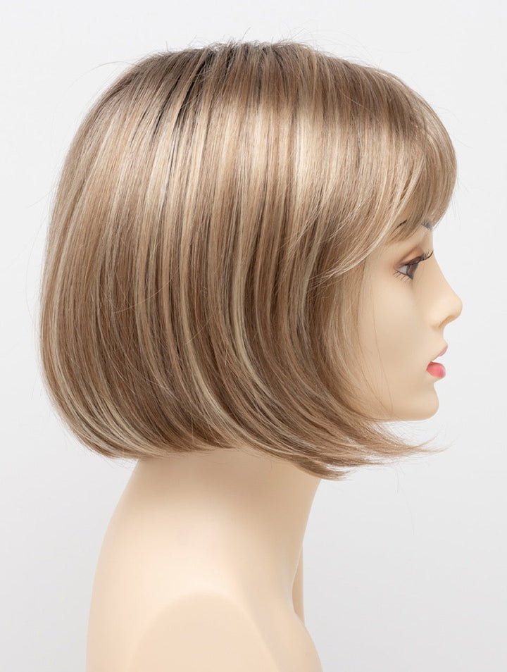 Sparkling Champagne | 26/23/14 R8 | Rooted Neutral Light Blonde